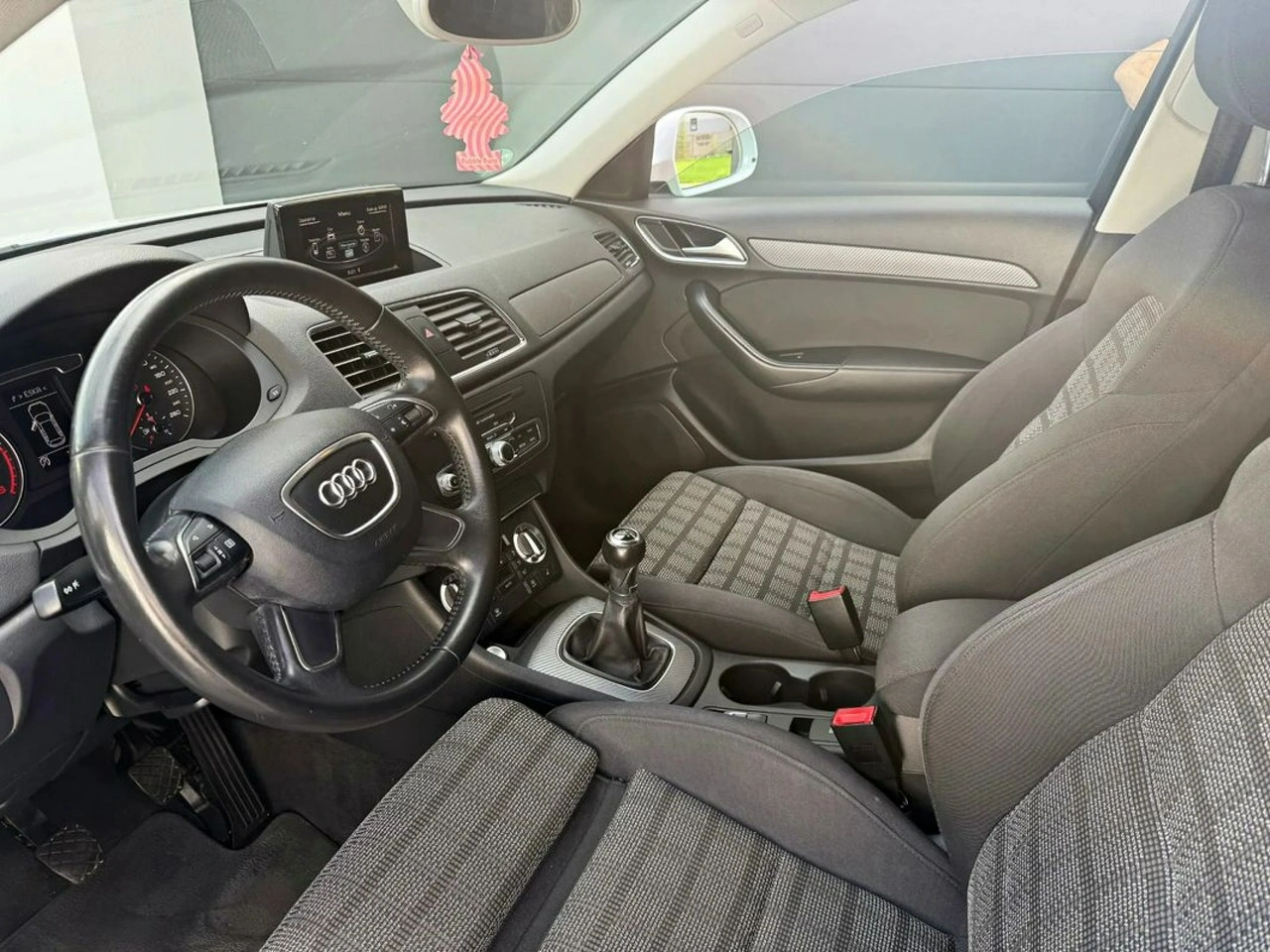Audi Q3 - Zdjęcie 3