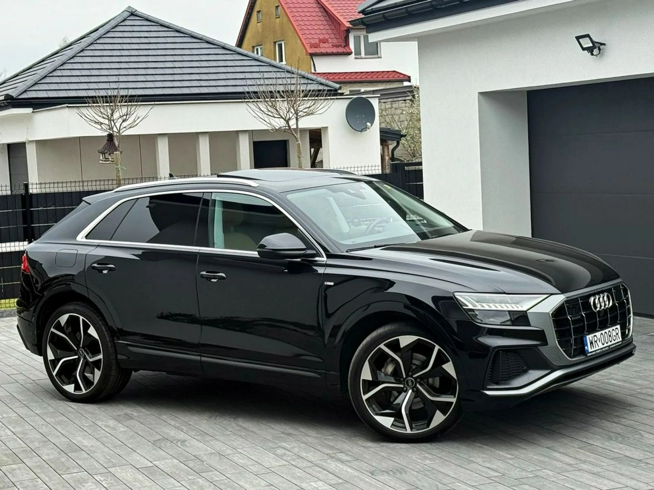 Audi Q8 - Zdjęcie 10