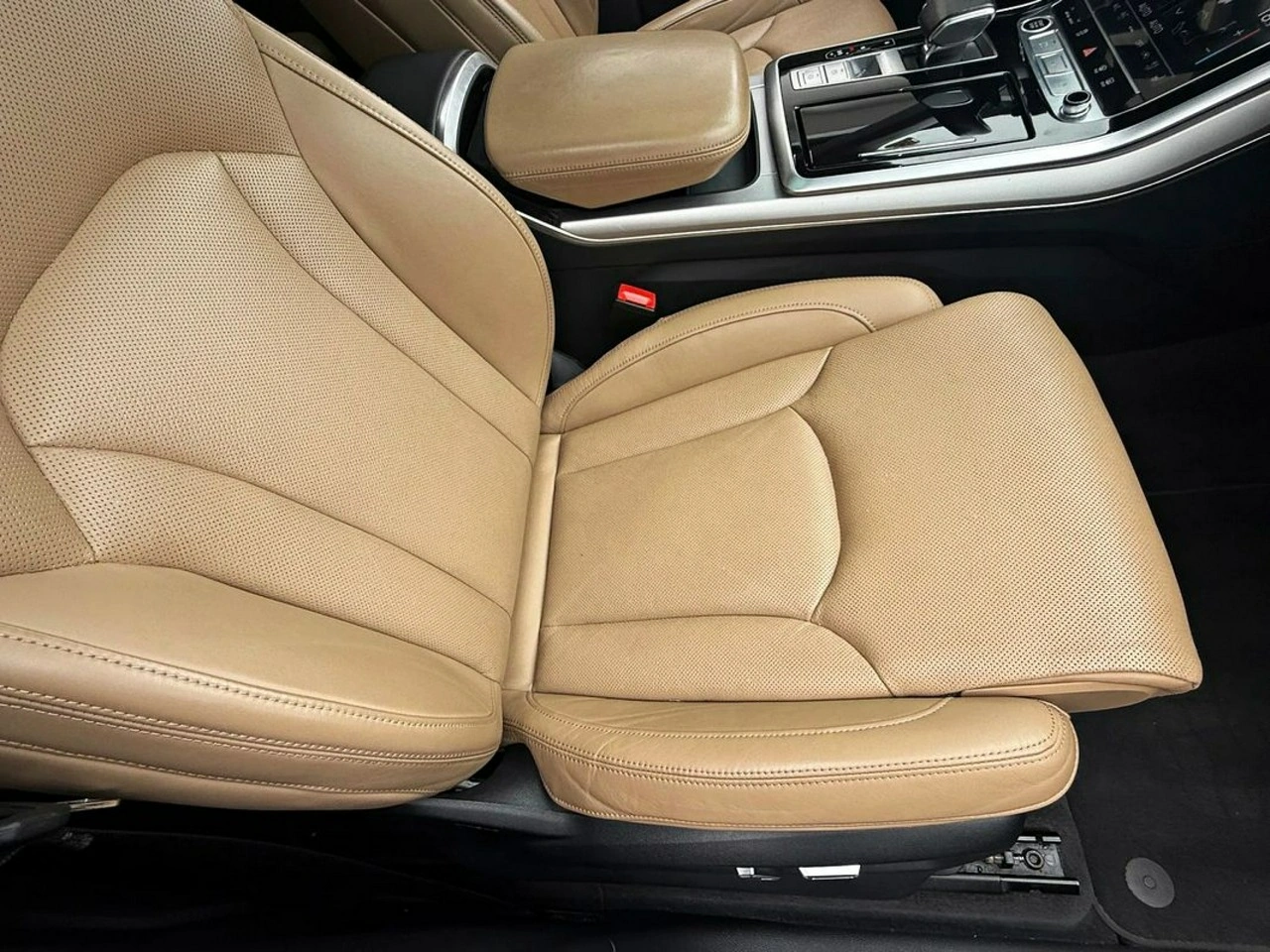 Audi Q8 - Zdjęcie 28
