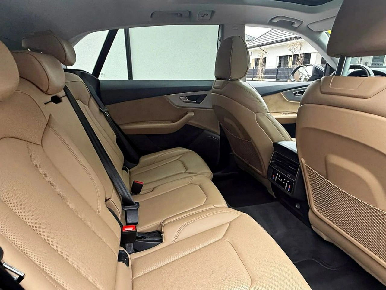 Audi Q8 - Zdjęcie 30