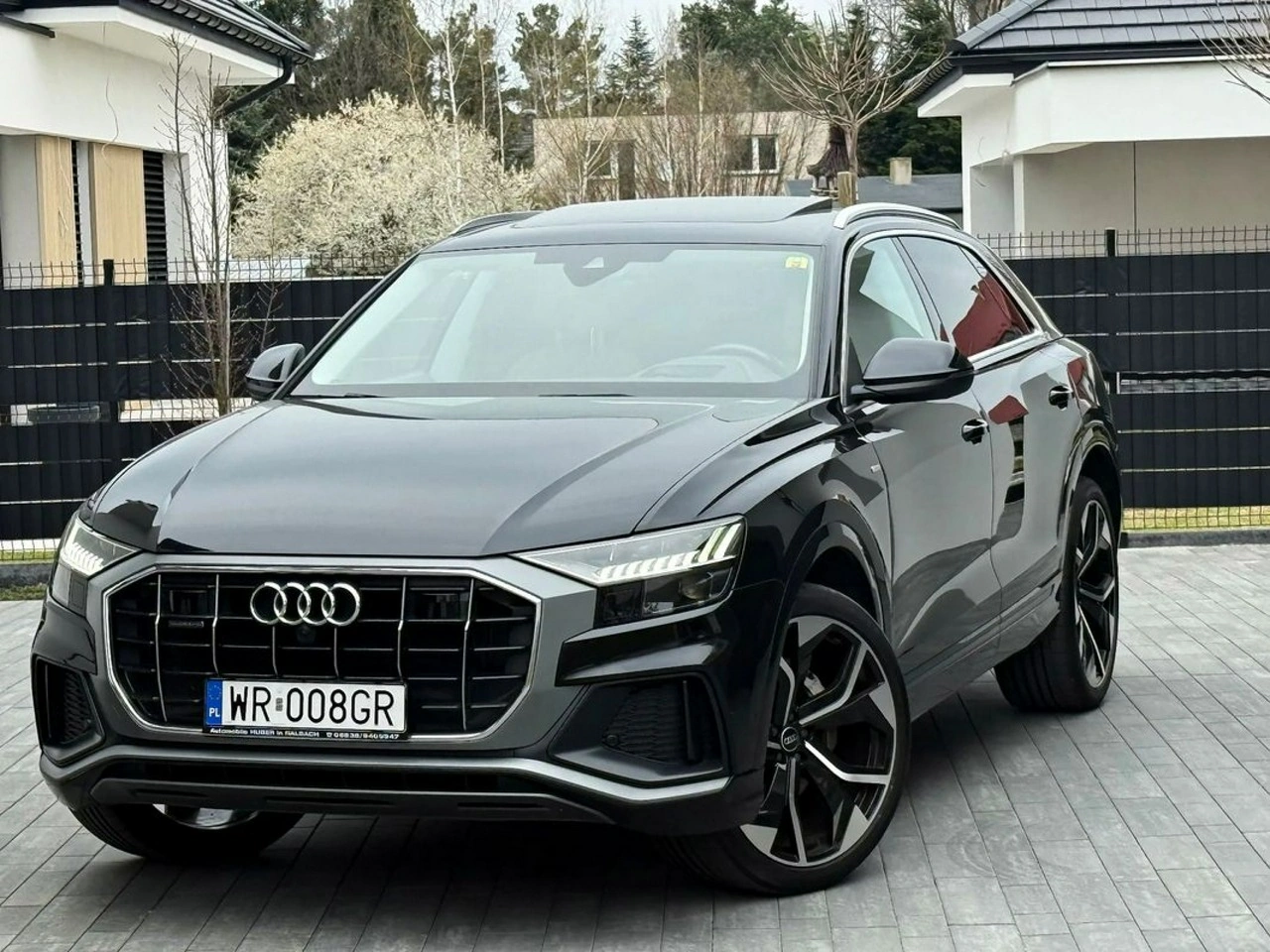 Audi Q8 - Główne zdjęcie