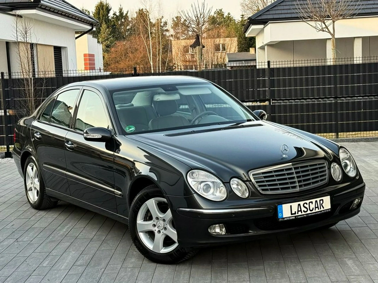 Mercedes E 220 - Zdjęcie 10