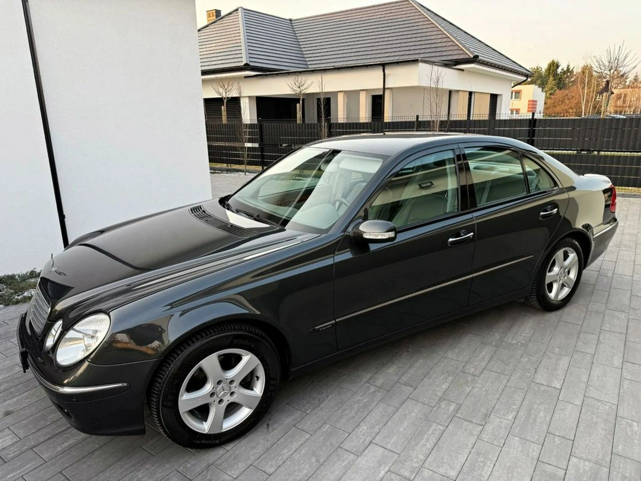 Mercedes E 220 - Zdjęcie 14