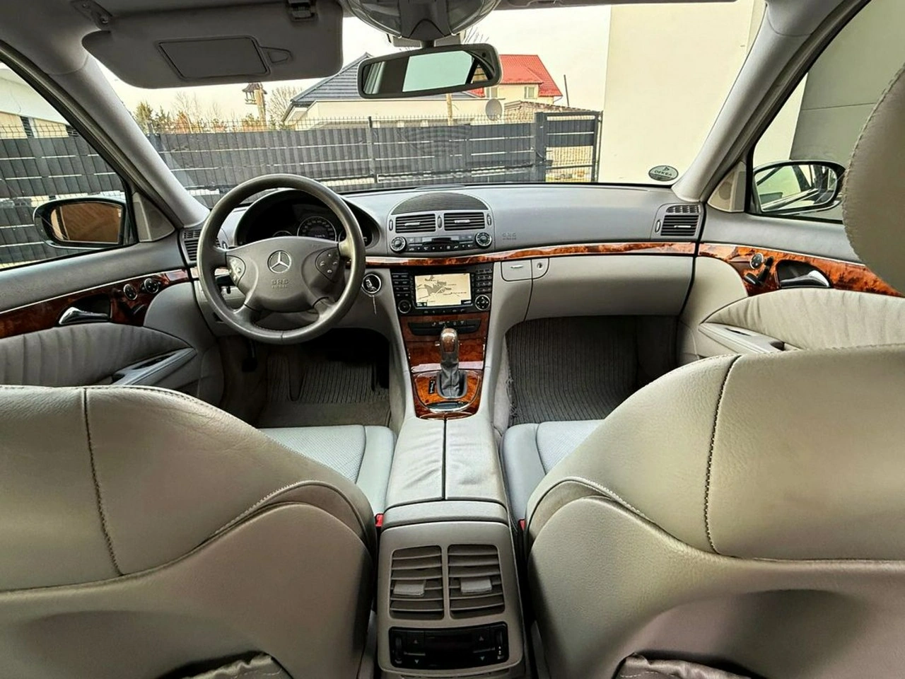 Mercedes E 220 - Zdjęcie 15