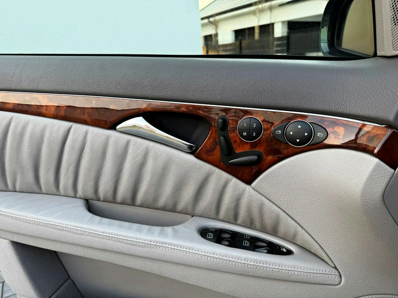 Mercedes E 220 - Zdjęcie 17