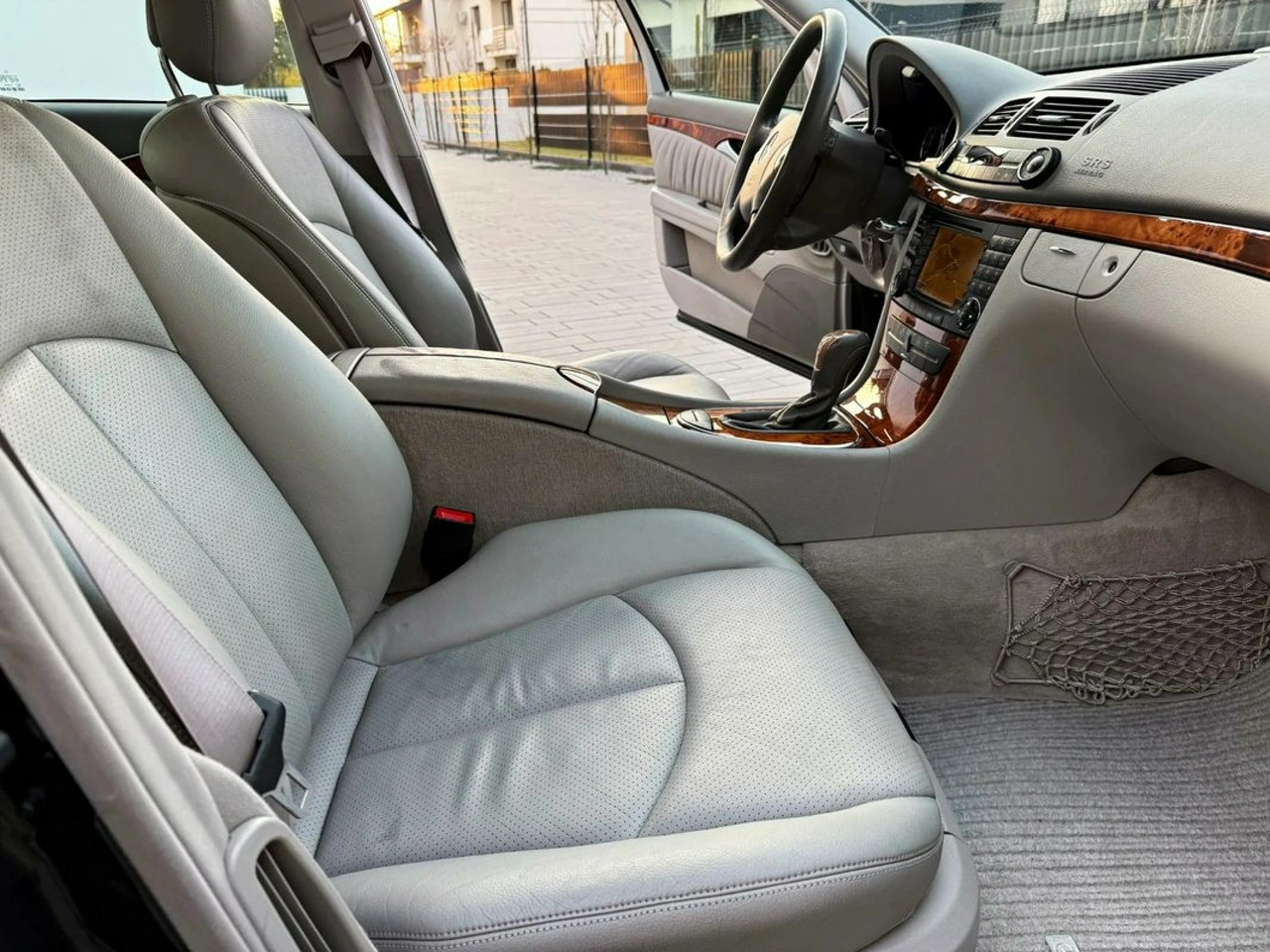 Mercedes E 220 - Zdjęcie 19