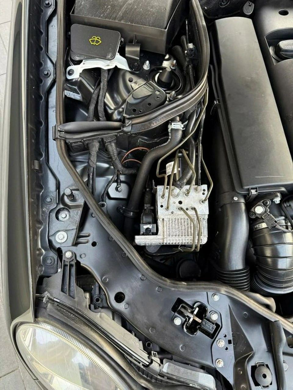 Mercedes E 220 - Zdjęcie 26