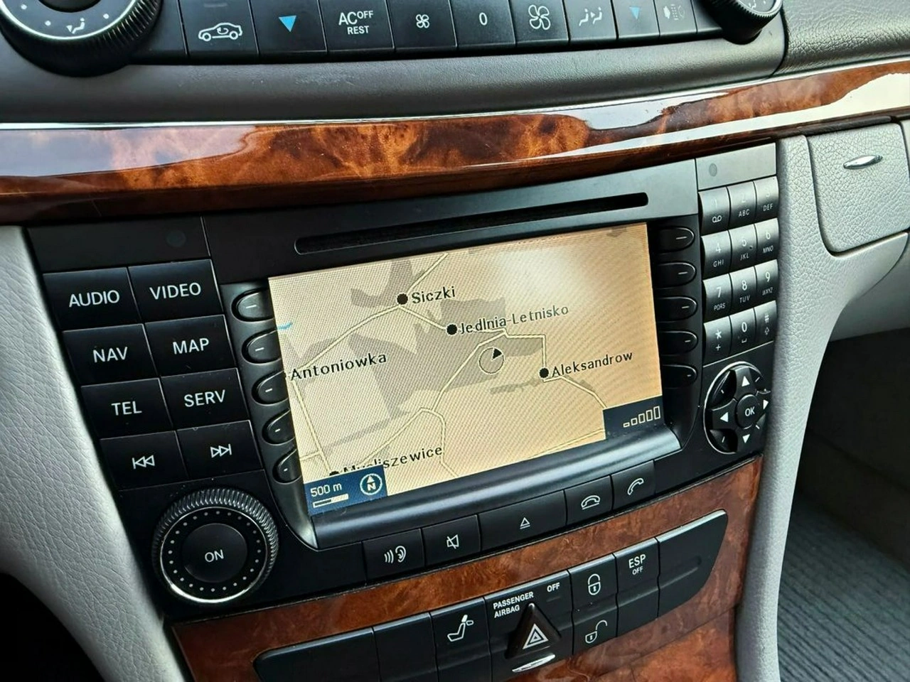 Mercedes E 220 - Zdjęcie 28