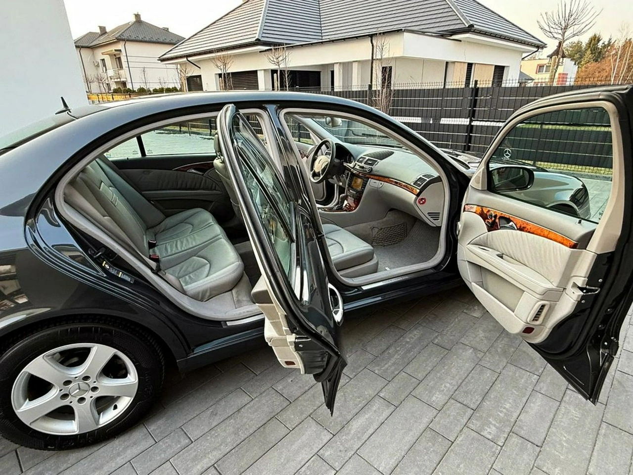 Mercedes E 220 - Zdjęcie 3