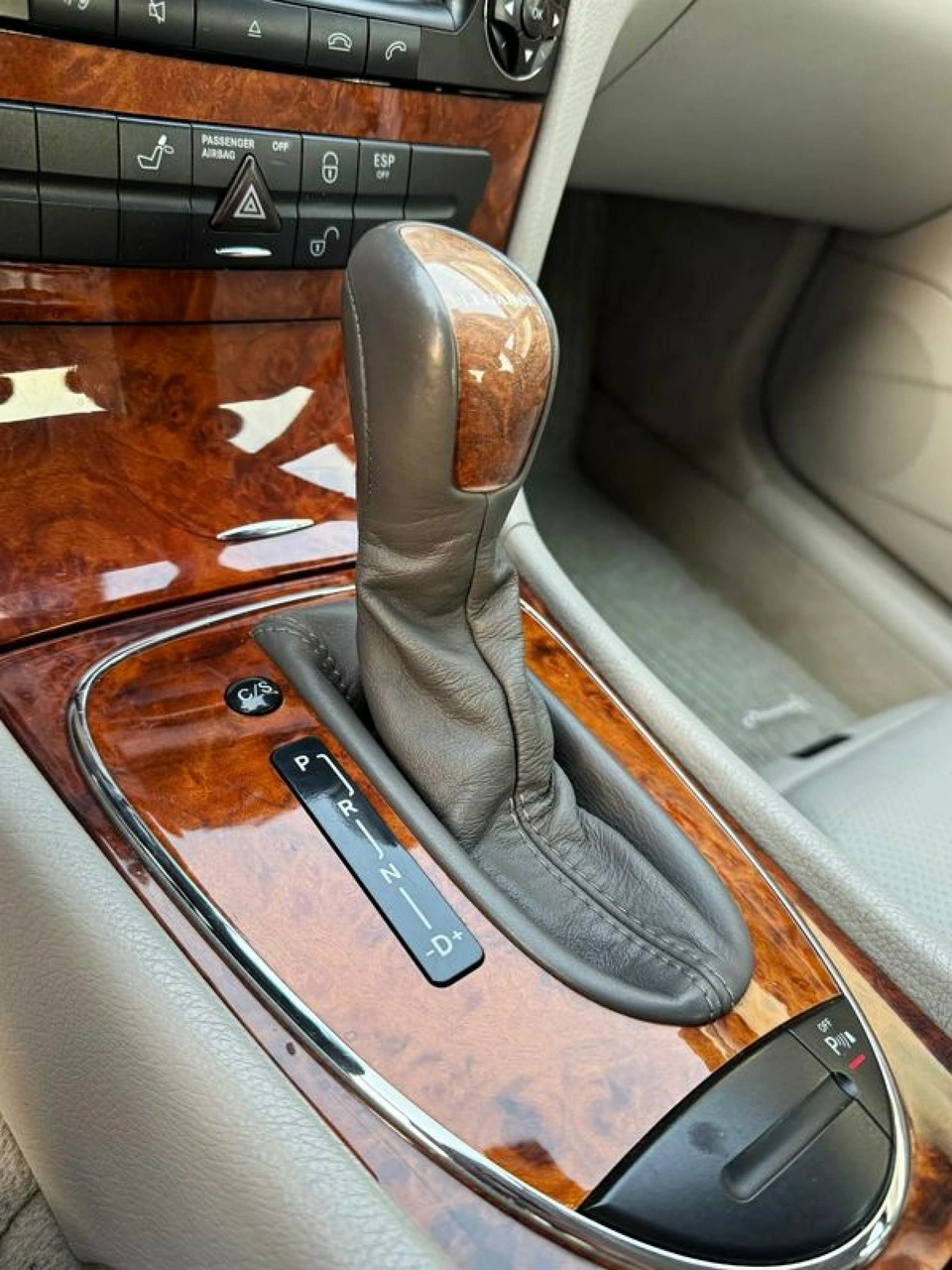 Mercedes E 220 - Zdjęcie 37