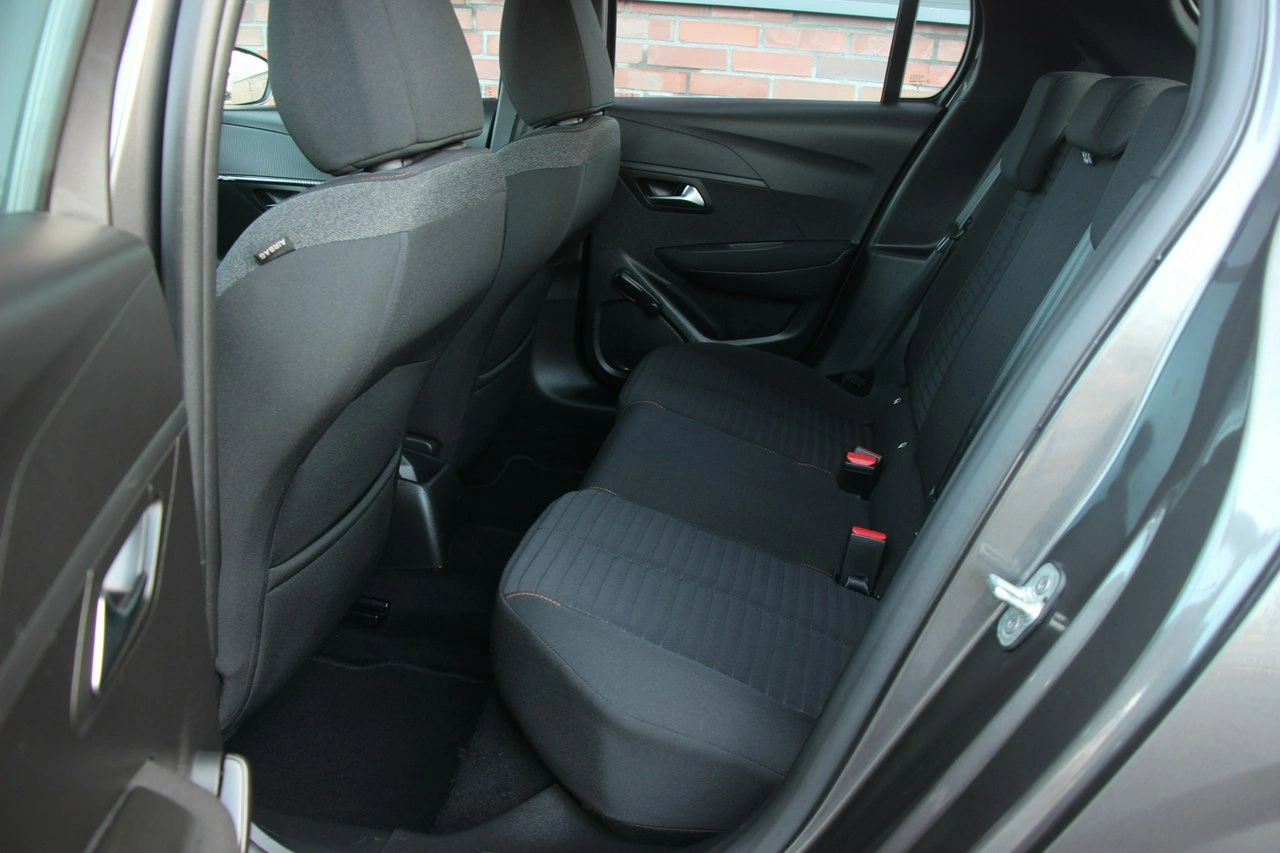 Peugeot 208 - Zdjęcie 10