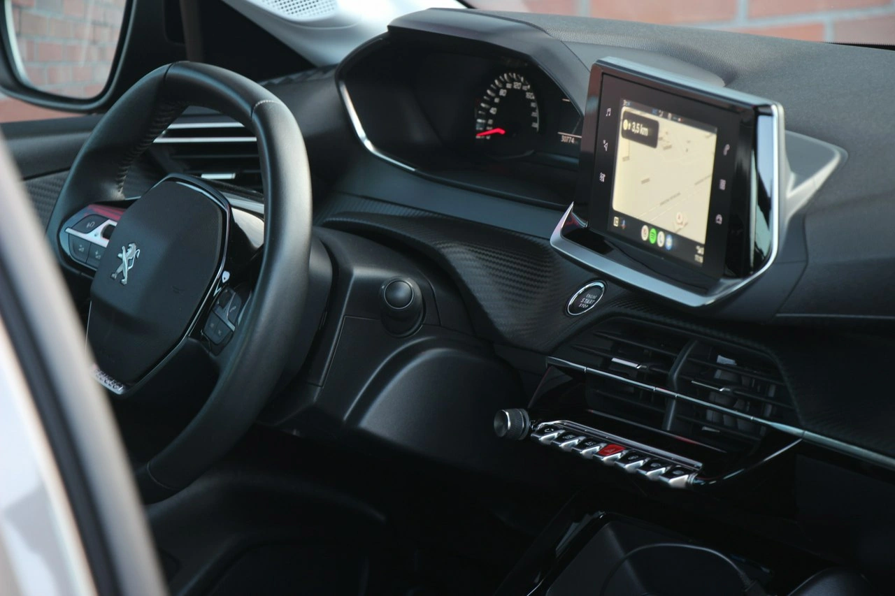 Peugeot 208 - Zdjęcie 27