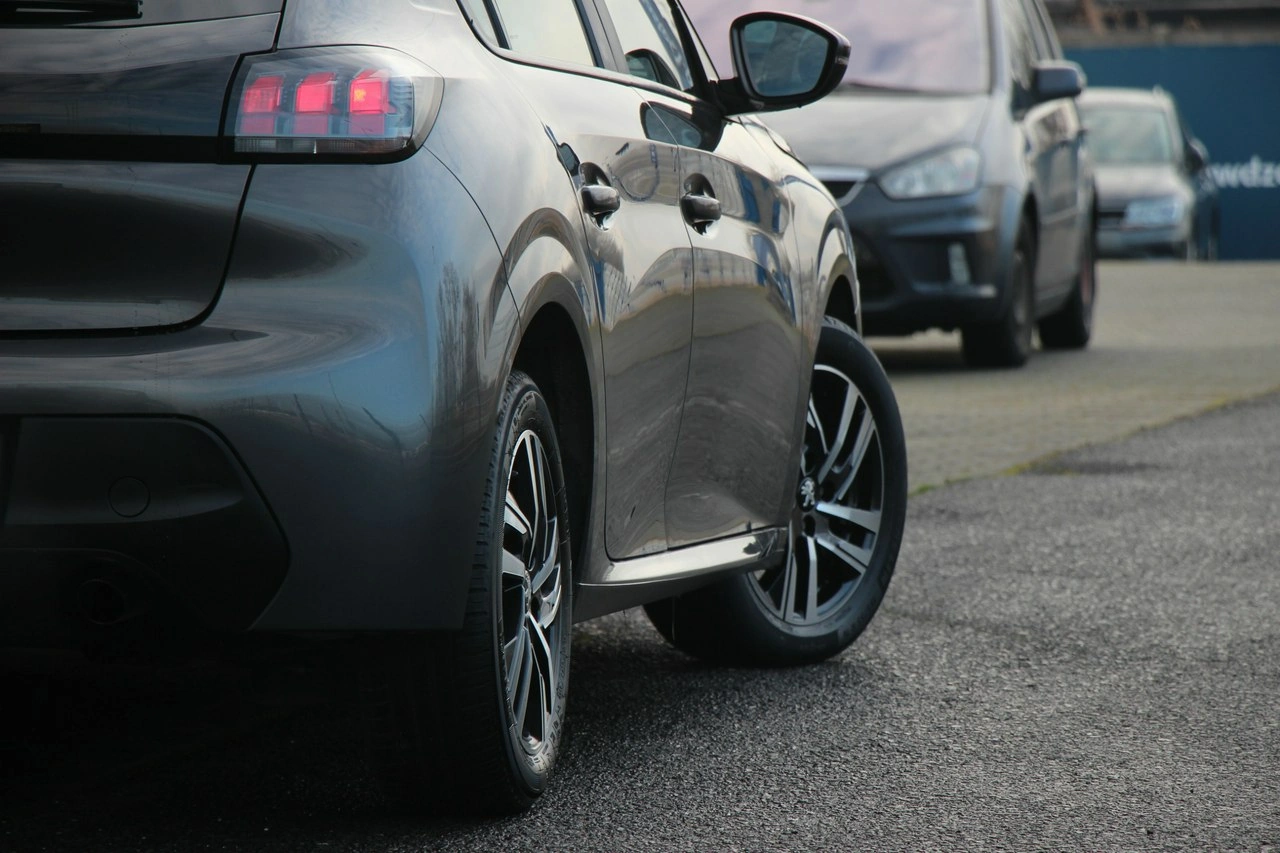 Peugeot 208 - Zdjęcie 5