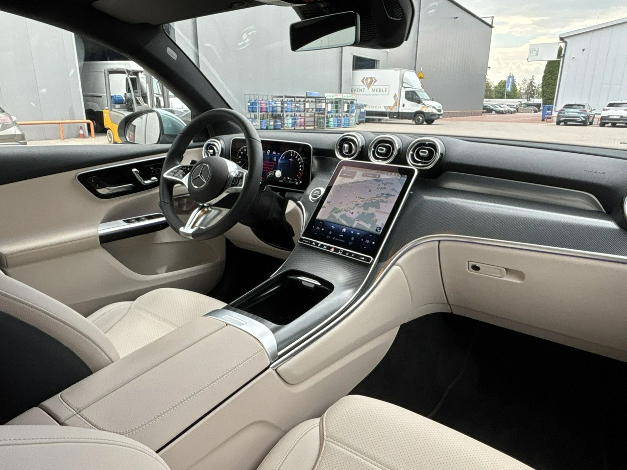 Mercedes GLC 300 - Zdjęcie 17