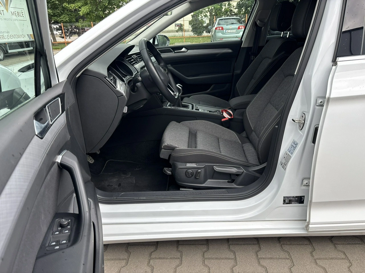 Volkswagen Passat - Zdjęcie 10