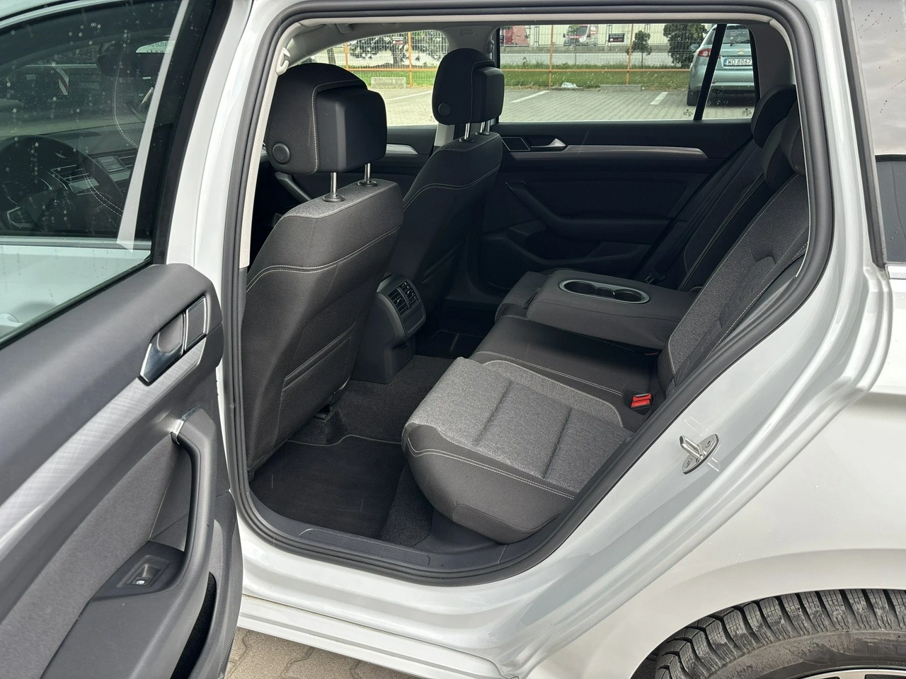 Volkswagen Passat - Zdjęcie 11