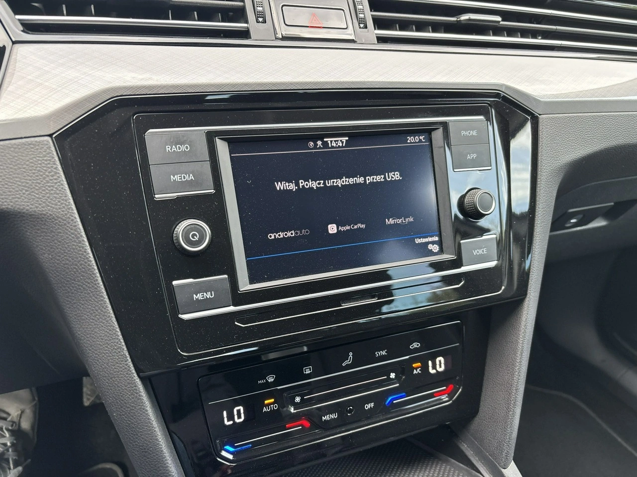 Volkswagen Passat - Zdjęcie 16