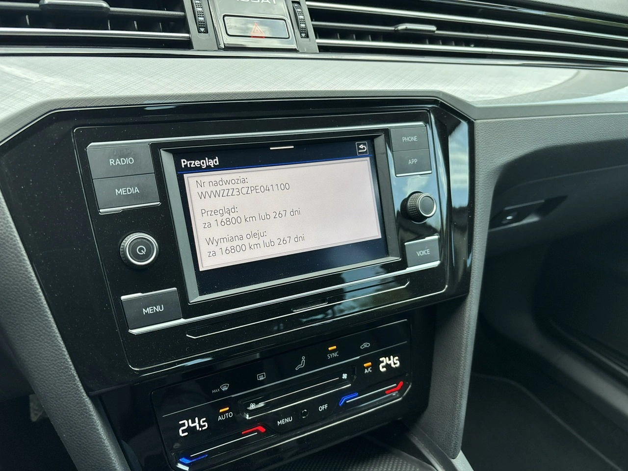 Volkswagen Passat - Zdjęcie 19