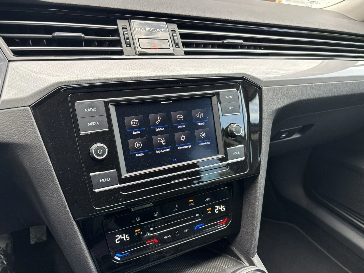 Volkswagen Passat - Zdjęcie 22