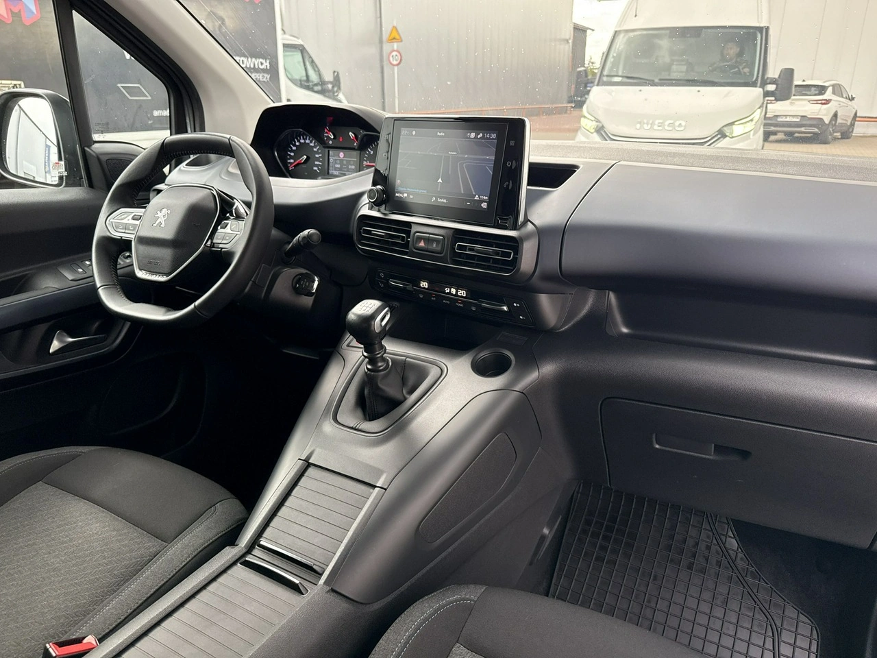 Peugeot Rifter - Zdjęcie 19
