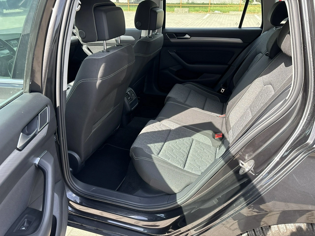 Volkswagen Passat - Zdjęcie 11
