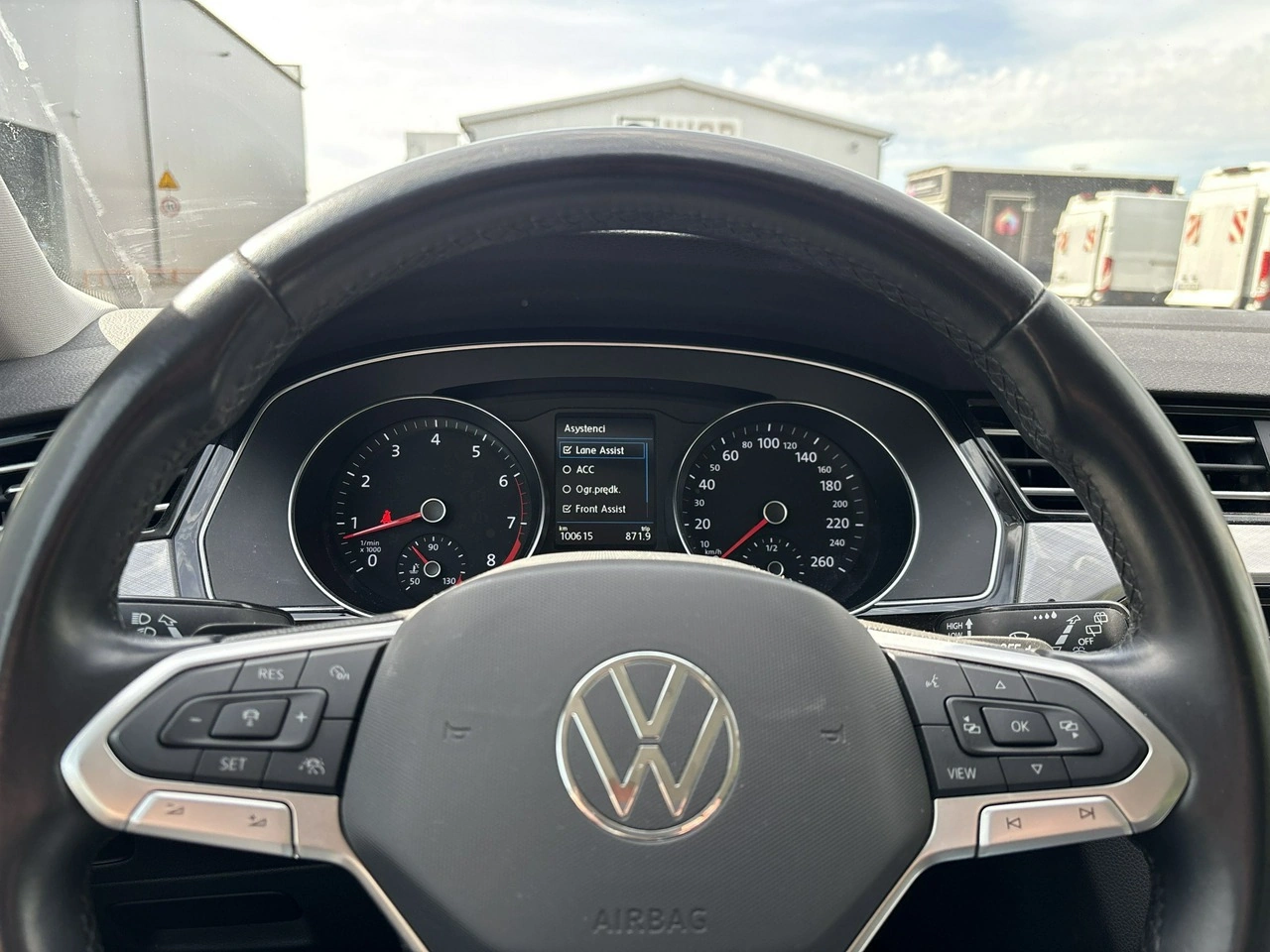 Volkswagen Passat - Zdjęcie 20