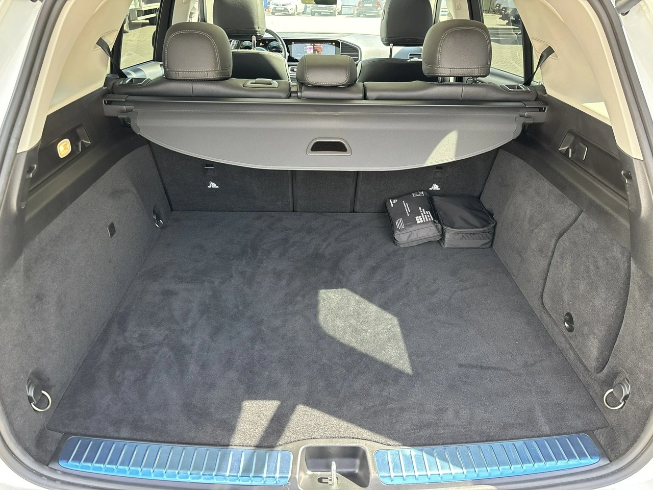 Mercedes GLE 350 de - Zdjęcie 14