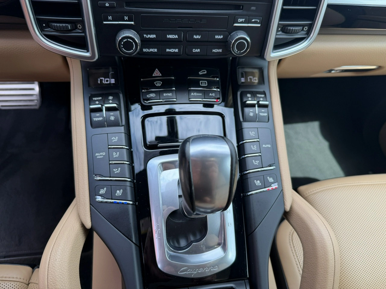 Porsche Cayenne S - Zdjęcie 22