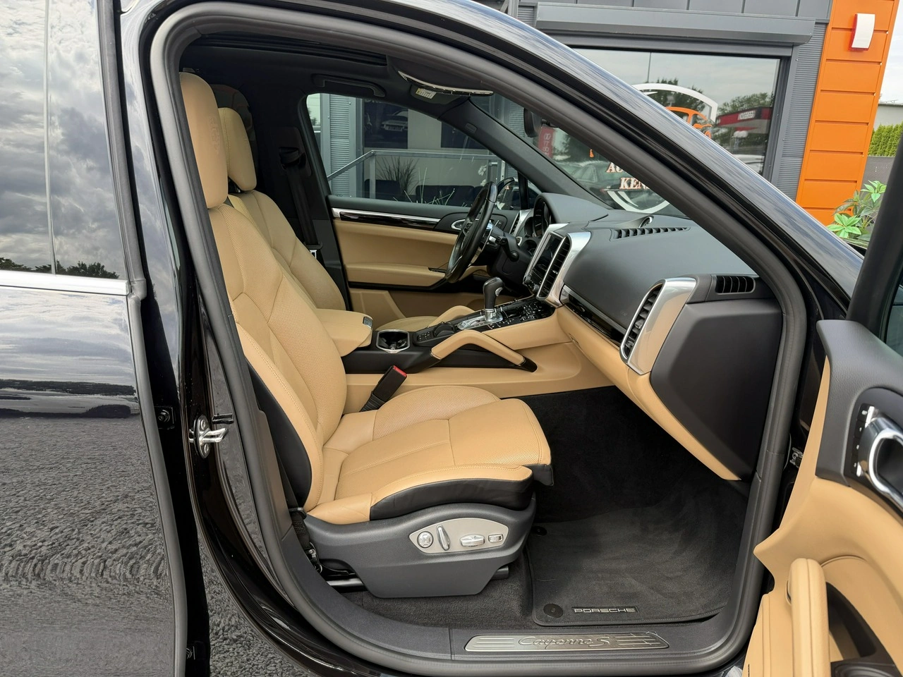 Porsche Cayenne S - Zdjęcie 25