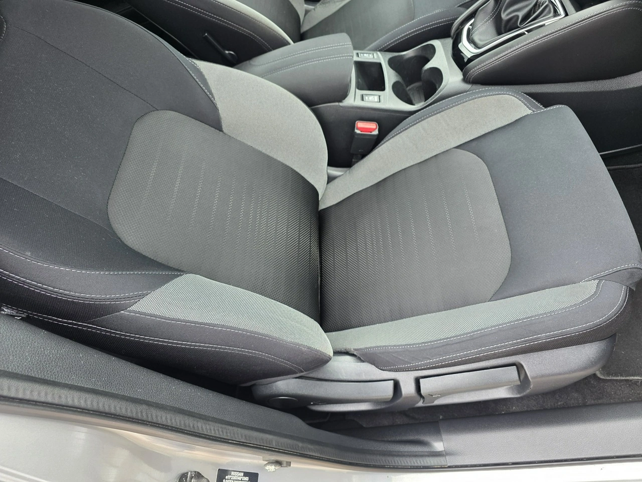 Nissan Qashqai - Zdjęcie 24