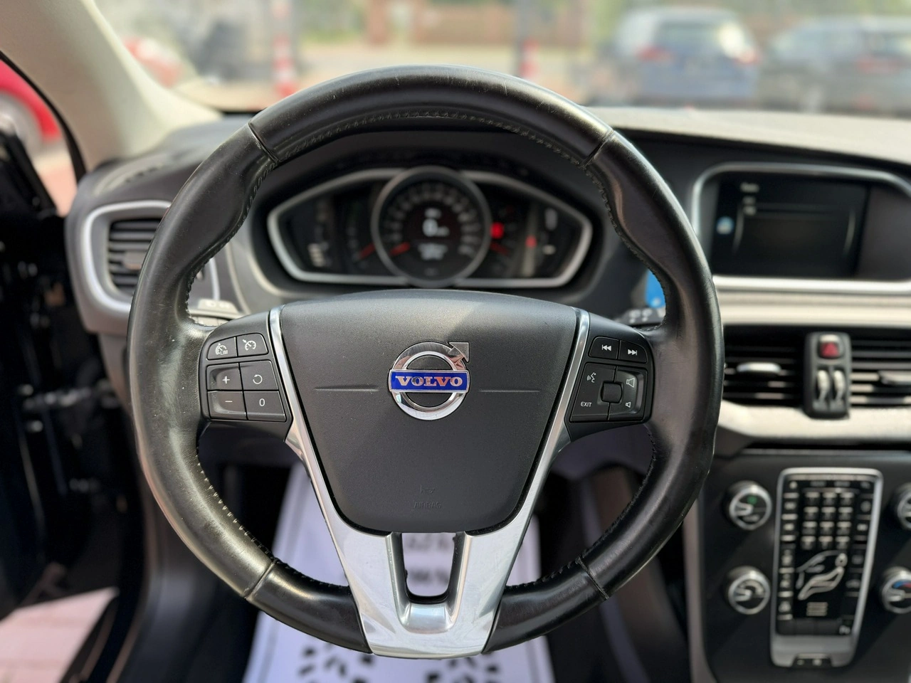 Volvo V40 Cross Country - Zdjęcie 15