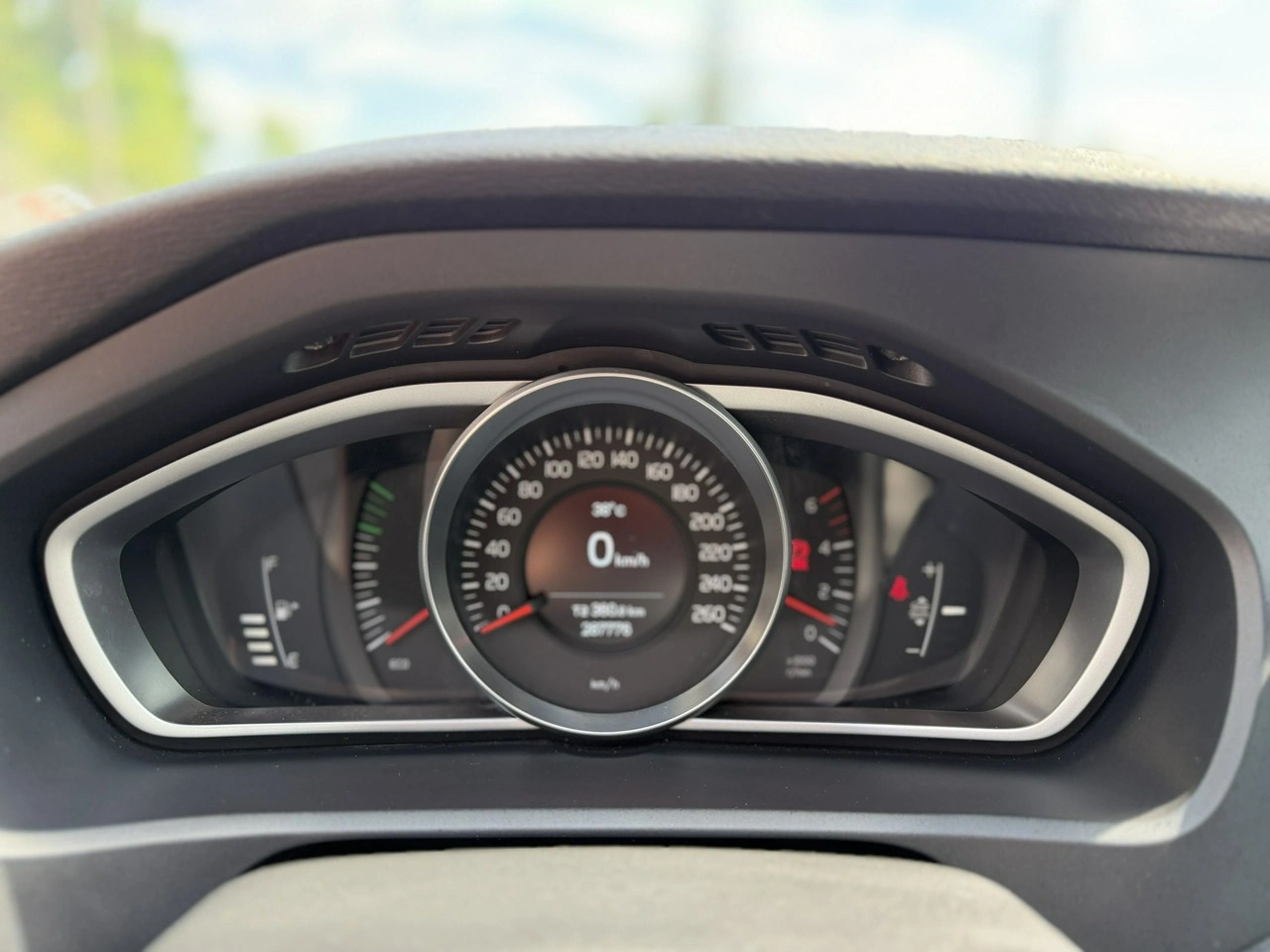 Volvo V40 Cross Country - Zdjęcie 16