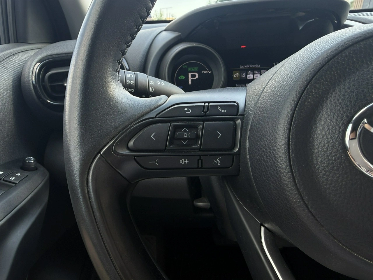 Toyota Yaris - Zdjęcie 7