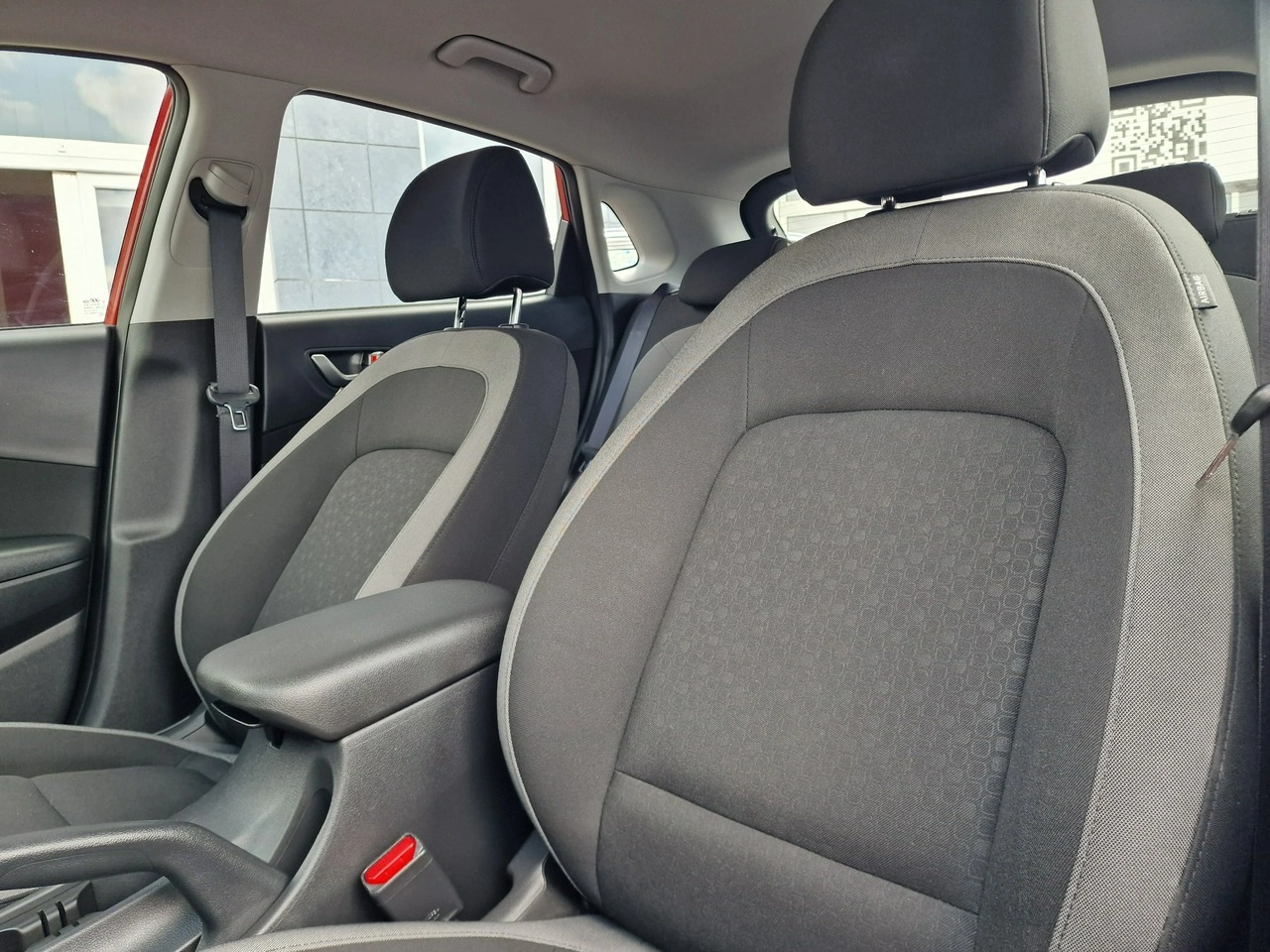 Hyundai Kona - Zdjęcie 17