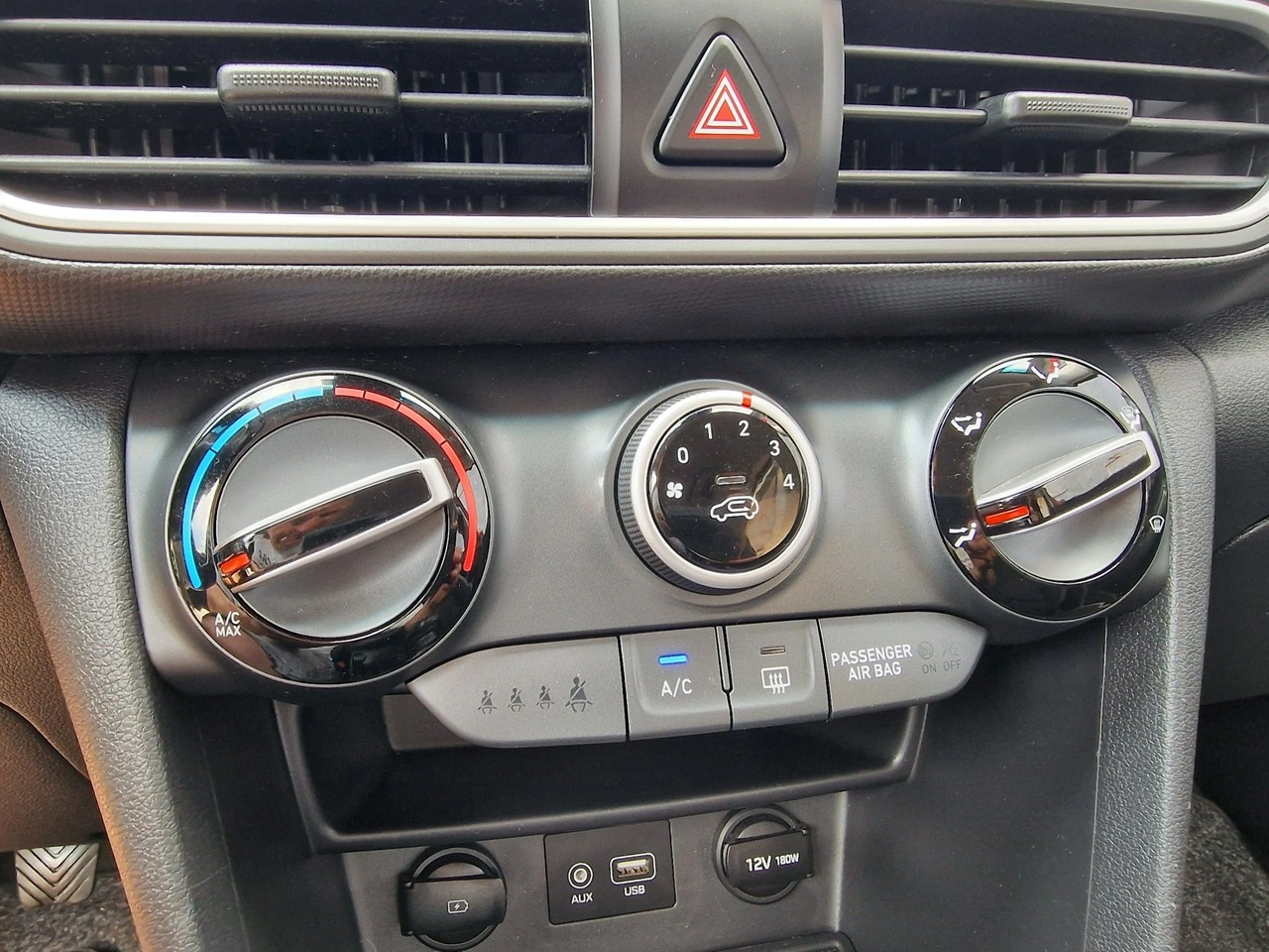 Hyundai Kona - Zdjęcie 29