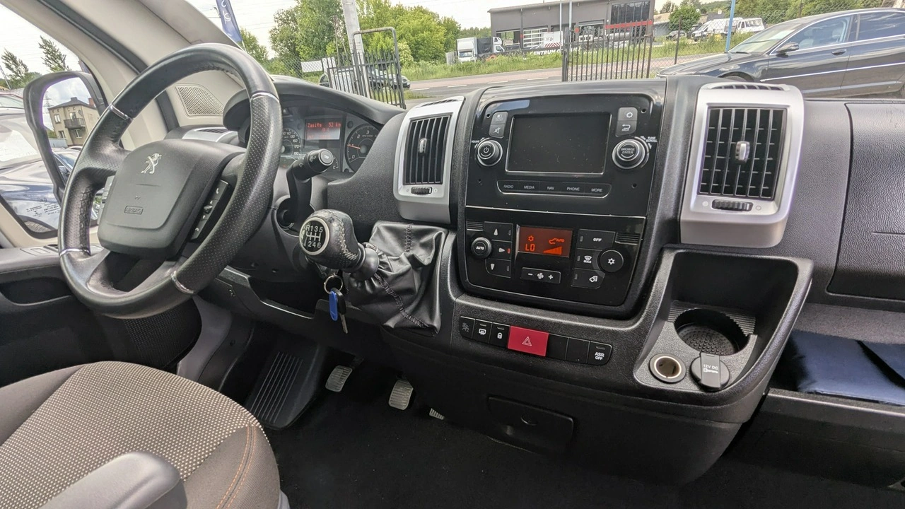 Peugeot Boxer - Zdjęcie 23