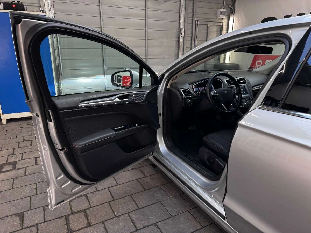 Ford Mondeo - Zdjęcie 21