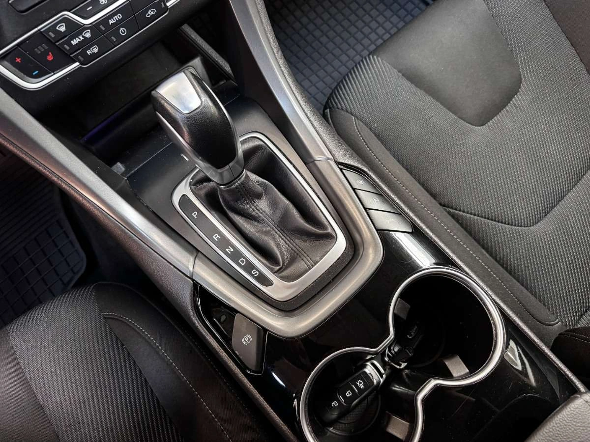 Ford Mondeo - Zdjęcie 30