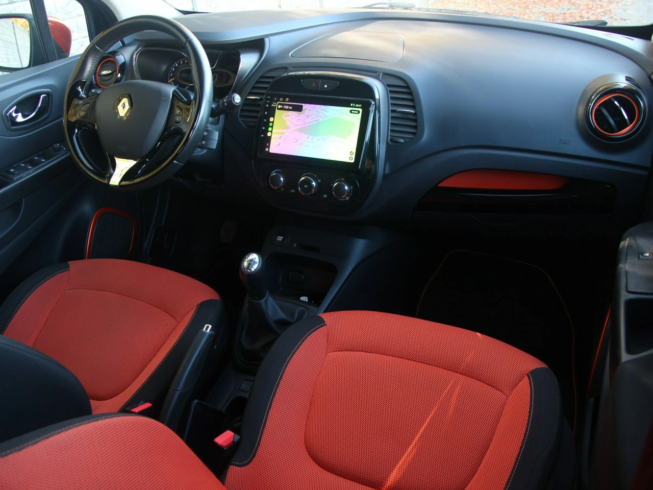 Renault Captur - Zdjęcie 27