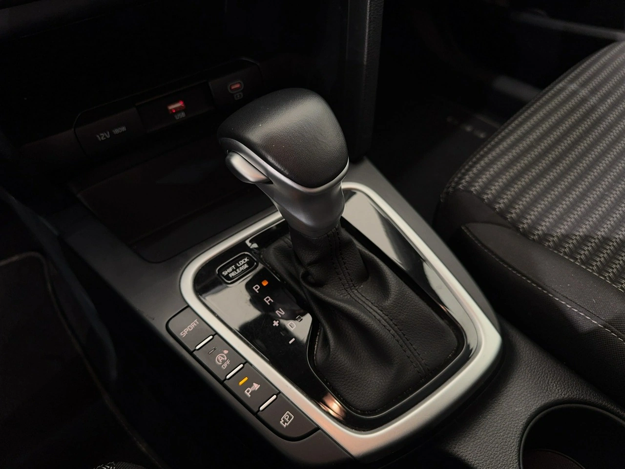 Kia XCeed - Zdjęcie 23