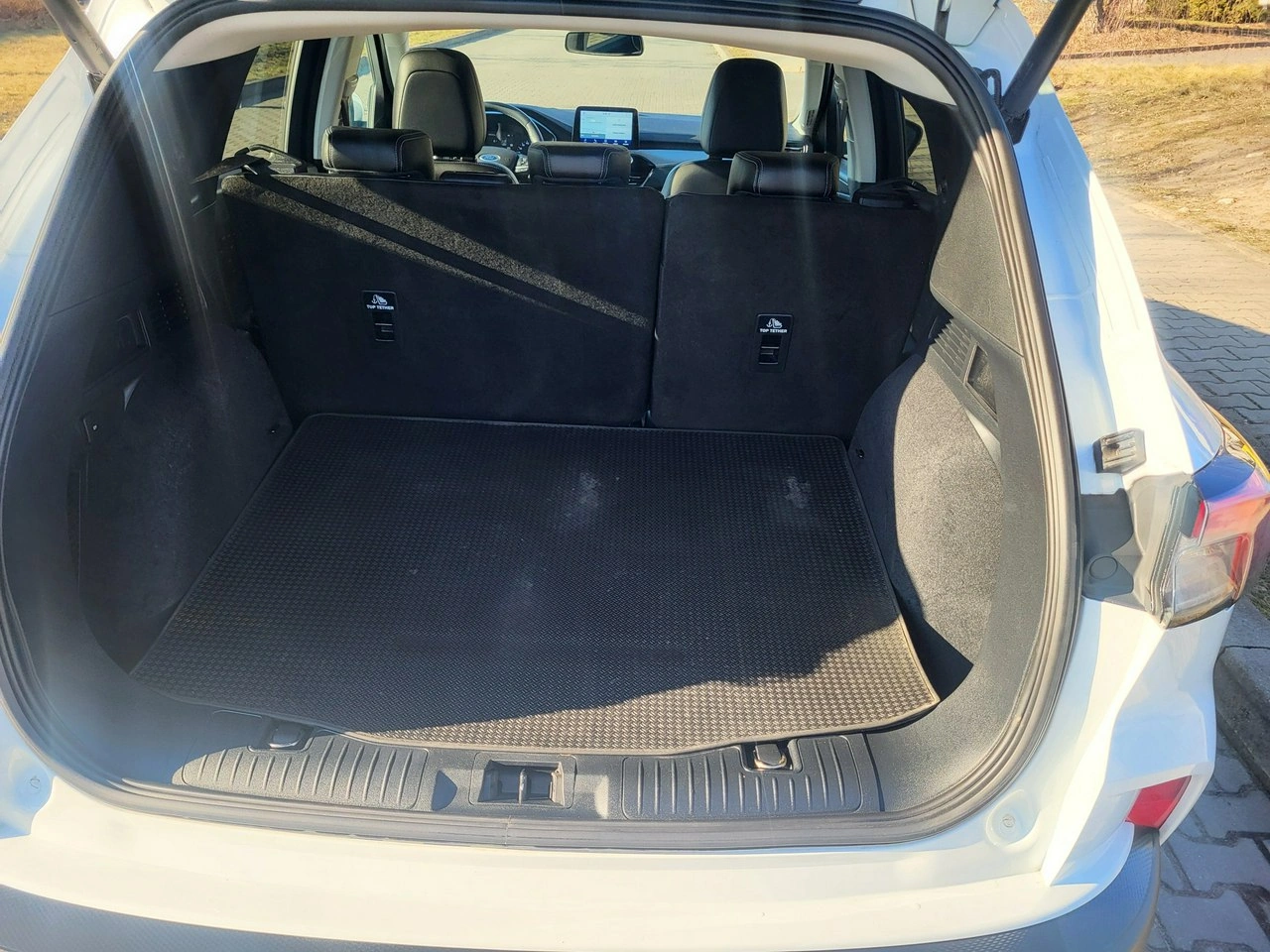 Ford Kuga - Zdjęcie 9