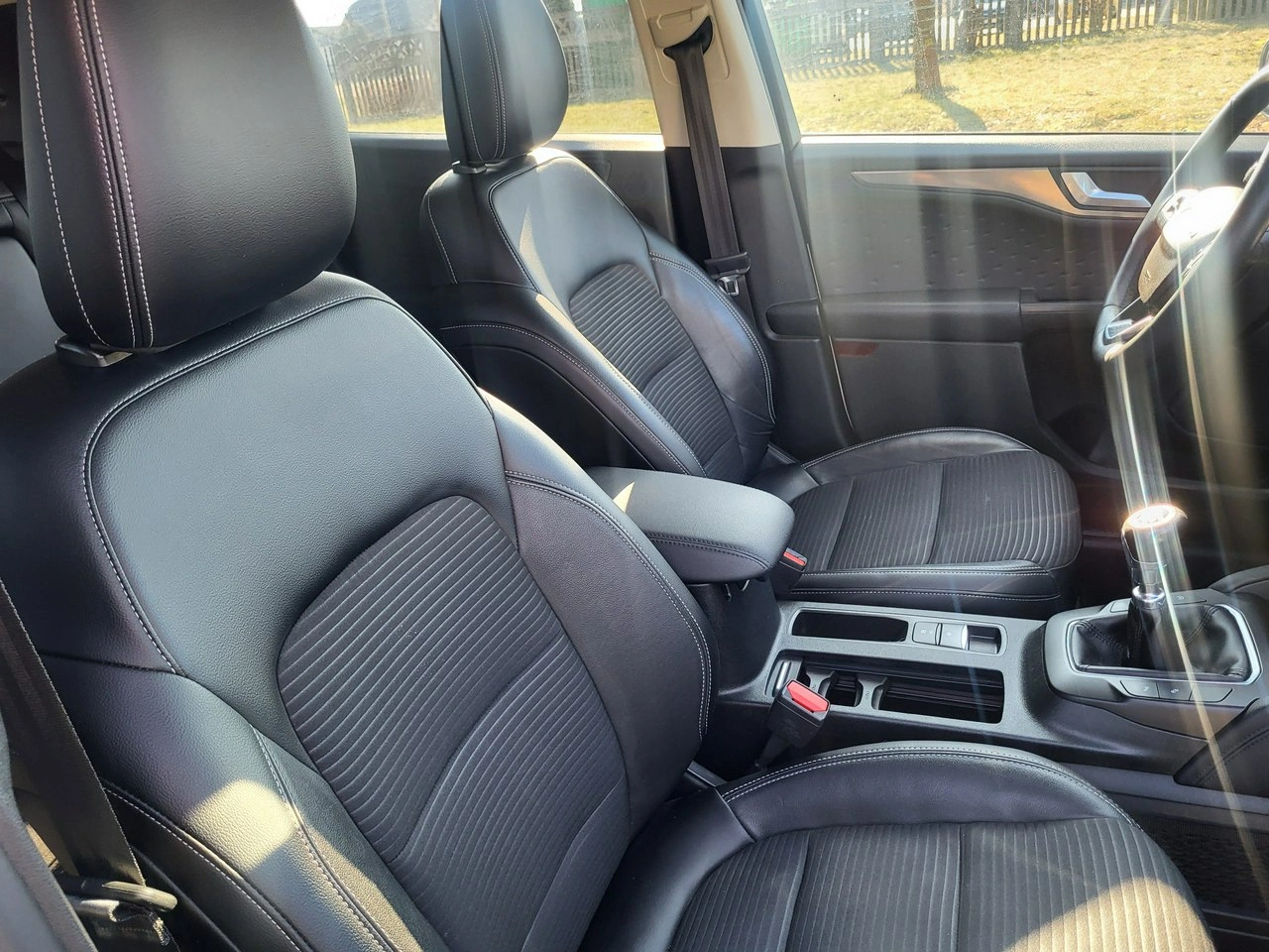 Ford Kuga - Zdjęcie 13