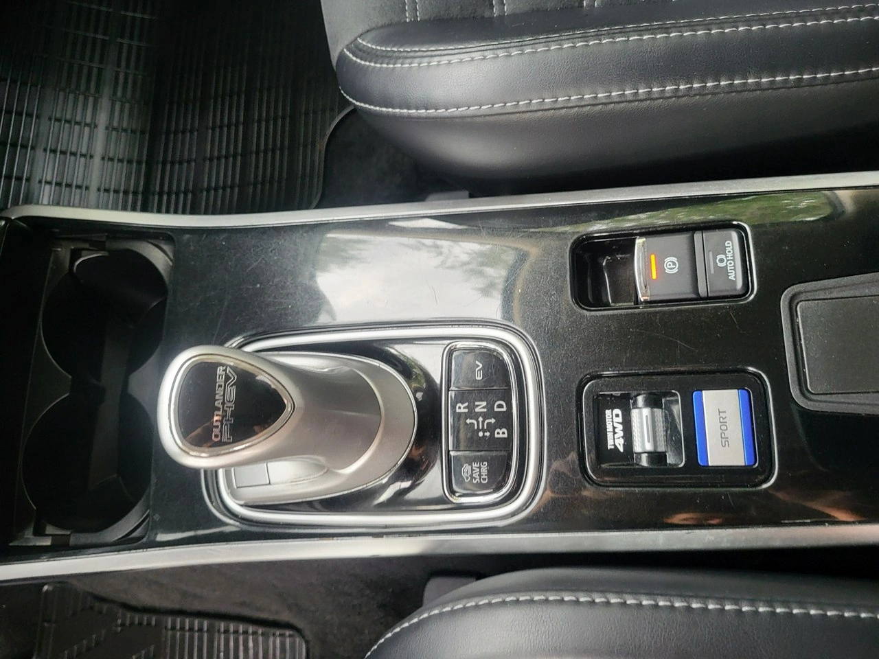 Mitsubishi Outlander - Zdjęcie 12