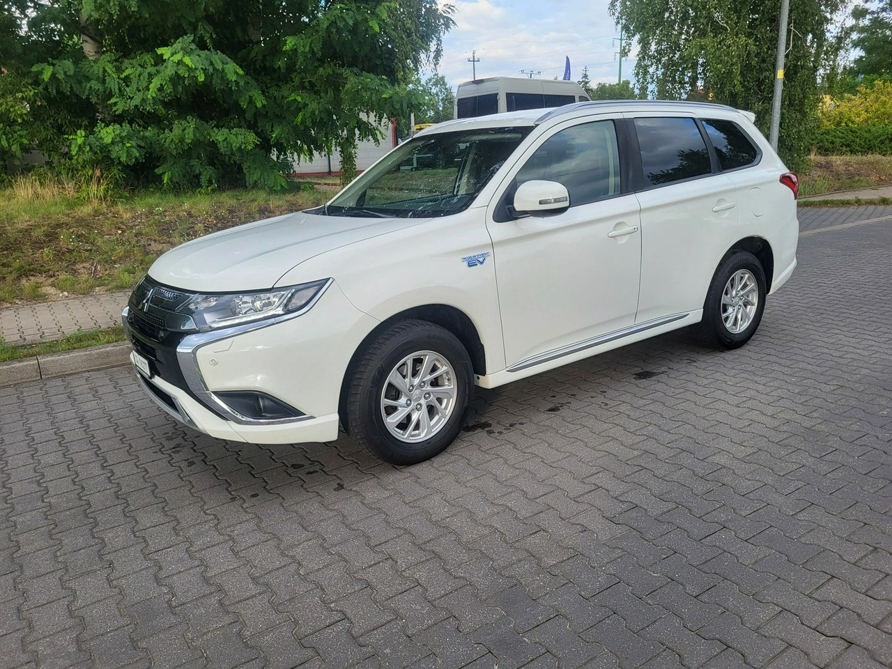 Mitsubishi Outlander - Zdjęcie 1