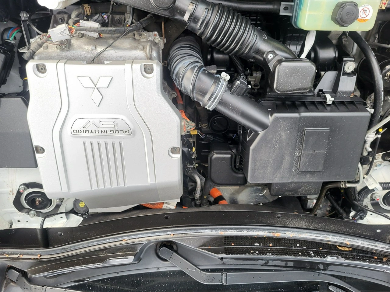 Mitsubishi Outlander - Zdjęcie 19