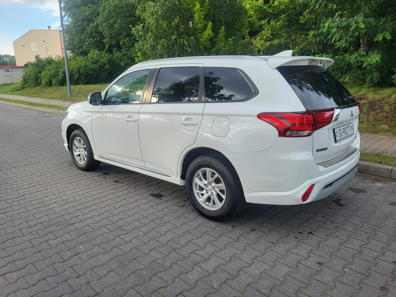 Mitsubishi Outlander - Zdjęcie 3