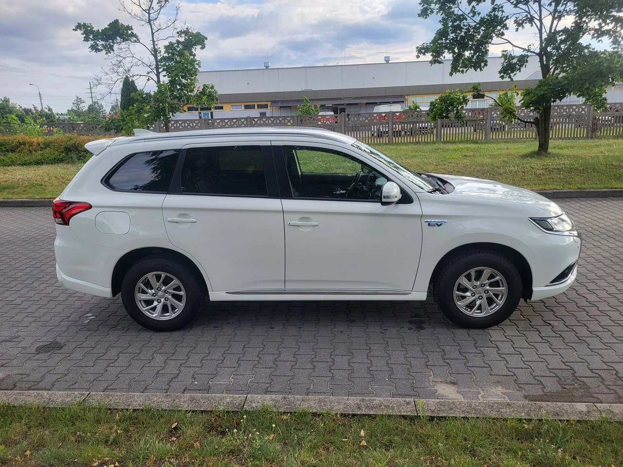 Mitsubishi Outlander - Zdjęcie 6