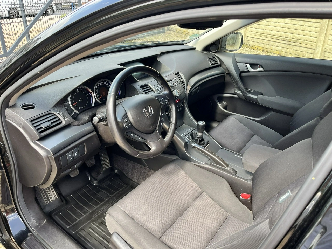 Honda Accord - Zdjęcie 19