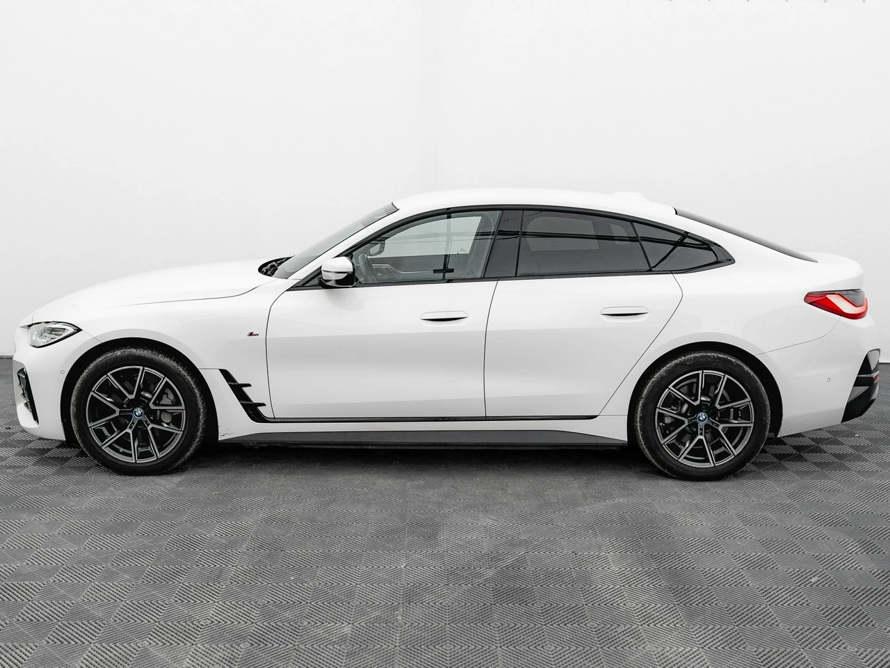 BMW i4 - Zdjęcie 8