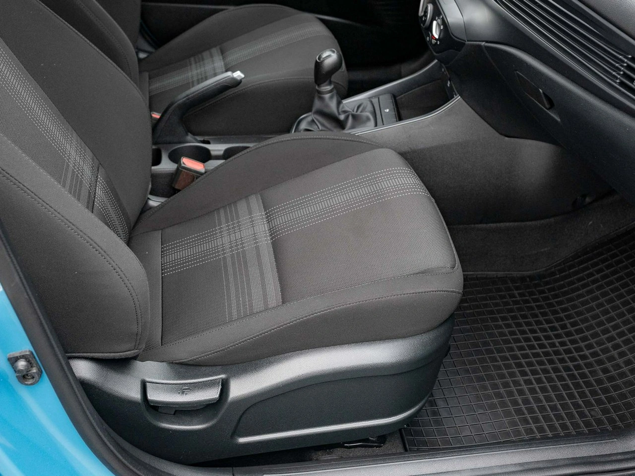 Hyundai i20 - Zdjęcie 24